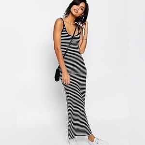 HEART & HIPS women’s black/white striped long maxi sleeveless summer tank dress.